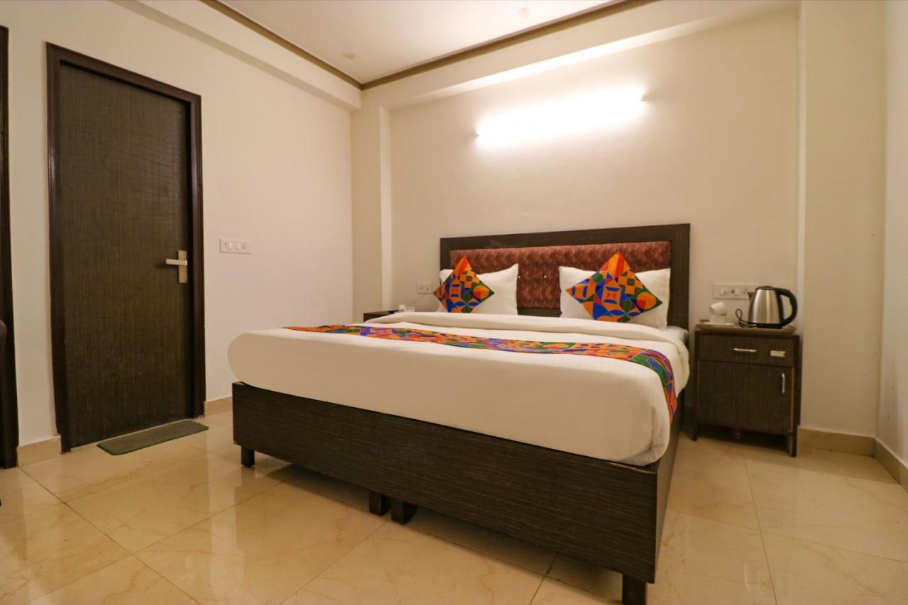 Fabexpress Dolphin International Near Delhi Airport Hotel นิวเดลี ภายนอก รูปภาพ