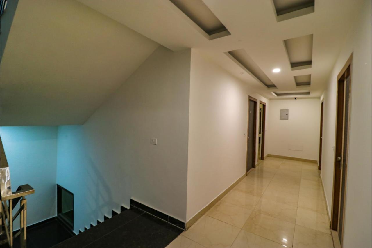 Fabexpress Dolphin International Near Delhi Airport Hotel นิวเดลี ภายนอก รูปภาพ