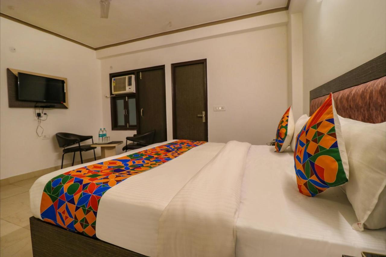 Fabexpress Dolphin International Near Delhi Airport Hotel นิวเดลี ภายนอก รูปภาพ