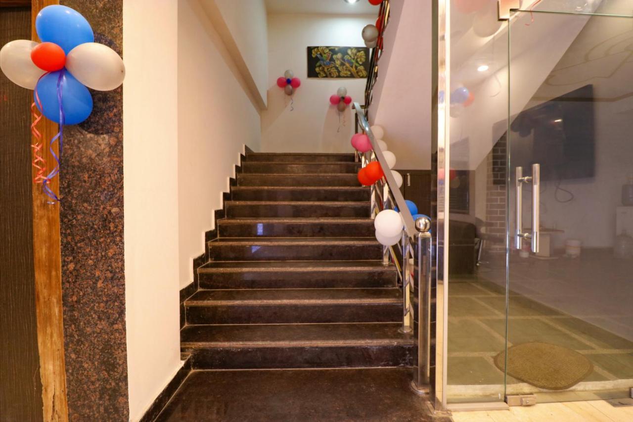 Fabexpress Dolphin International Near Delhi Airport Hotel นิวเดลี ภายนอก รูปภาพ